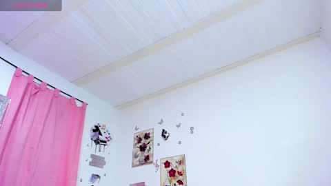 Sophie Woods  online show from 12-18-24, 08:14