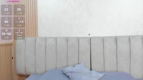 Sofa  online show from 02-24-26, 08:51