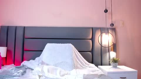 Snapshot of sophiejohnss chatting on 11-01-25, 07:05 Sophie Johns online show from 11-01-25, 07:05