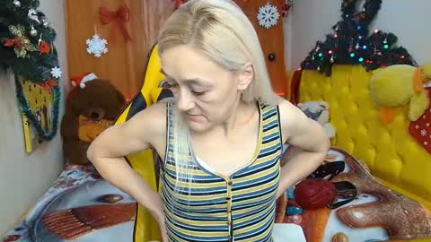 sophiekittyy online show from 12-03-24, 07:32