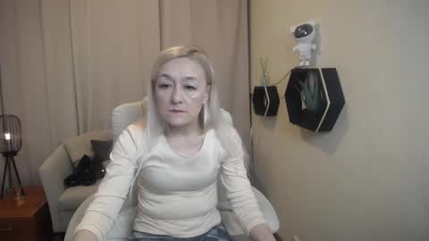 sophiekittyy online show from 04-25-26, 06:27