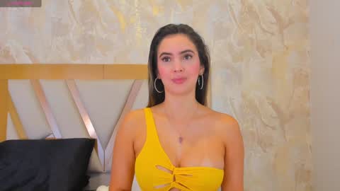 Sophie online show from 02-08-25, 01:44