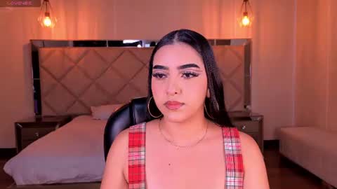 Snapshot of sophielanne chatting on 06-21-26, 04:37 Sophie online show from 06-21-26, 04:37