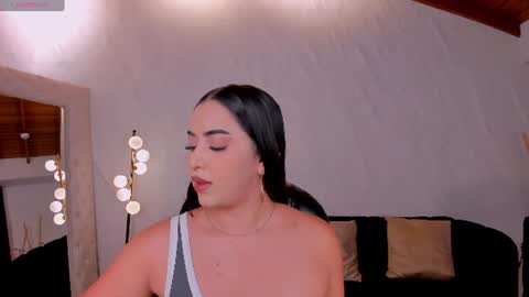 Snapshot of sophielanne chatting on 07-19-26, 04:49 Sophie online show from 07-19-26, 04:49