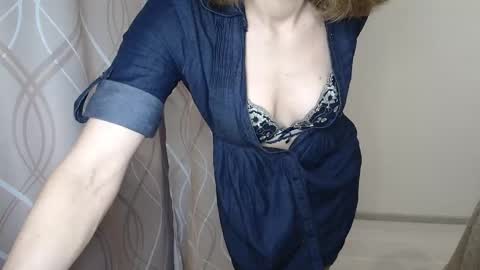 Sophiemisss online show from 10-21-25, 07:09