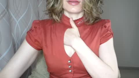 Snapshot of sophiemisss chatting on 05-13-26, 05:49 Sophiemisss online show from 05-13-26, 05:49