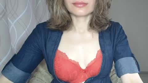 Snapshot of sophiemisss chatting on 06-04-26, 06:08 Sophiemisss online show from 06-04-26, 06:08