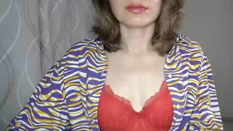 Sophiemisss online show from 06-18-26, 06:13