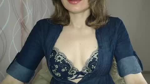 Sophiemisss online show from 06-19-26, 06:51