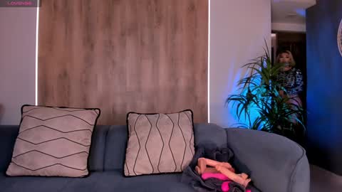 Snapshot of sophiepalmerx chatting on 01-31-25, 01:12 Sophie Palmer online show from 01-31-25, 01:12