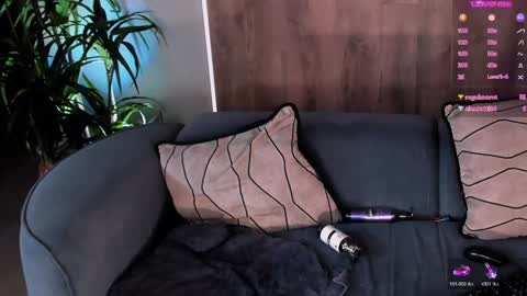 Snapshot of sophiepalmerx chatting on 01-31-25, 04:17 Sophie Palmer online show from 01-31-25, 04:17