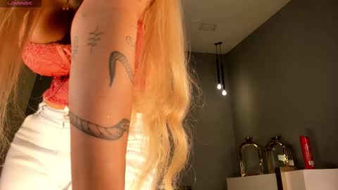 Snapshot of sophiepalmerx chatting on 10-04-25, 10:46 Sophie Palmer online show from 10-04-25, 10:46