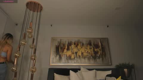 Snapshot of sophiepalmerx chatting on 10-18-25, 11:11 Sophie Palmer online show from 10-18-25, 11:11