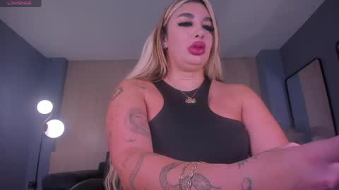 Snapshot of sophiepalmerx chatting on 05-20-26, 12:33 Sophie Palmer online show from 05-20-26, 12:33
