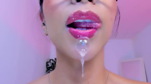 sophierooy online show from 04-22-26, 08:10