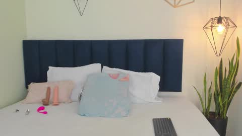 sophieturner_mg online show from 11-29-25, 07:28