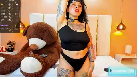 SOPHIE online show from 04-21-26, 01:42