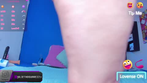 Snapshot of sophiiegreenn chatting on 12-31-24, 11:20 Julieth online show from 12-31-24, 11:20