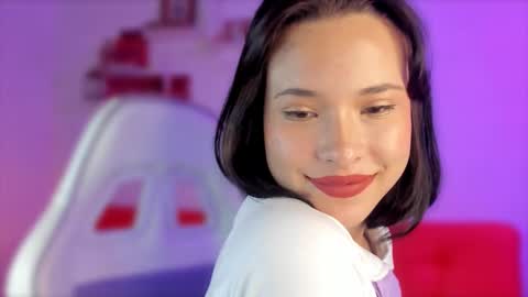 Sophiie Williams online show from 12-20-24, 02:52