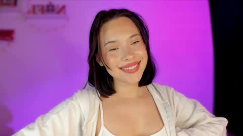 Sophiie Williams online show from 01-05-25, 01:35