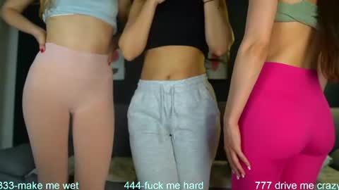 Snapshot of sophydiva chatting on 06-12-26, 05:28 Sophydiva online show from 06-12-26, 05:28