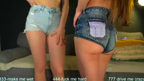 Snapshot of sophydiva chatting on 06-15-26, 05:20 Sophydiva online show from 06-15-26, 05:20
