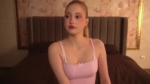 Snapshot of soradusk chatting on 10-26-25, 01:22 soradusk online show from 10-26-25, 01:22