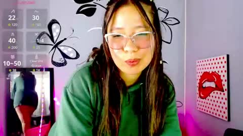 Snapshot of soralily chatting on 07-30-26, 06:18 soralily online show from 07-30-26, 06:18