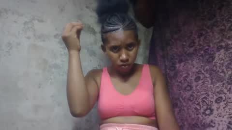 Snapshot of soriettezah chatting on 02-19-26, 02:02 soriettezah online show from 02-19-26, 02:02