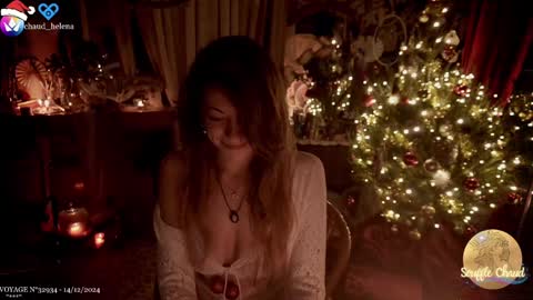 Snapshot of souffle_chaud chatting on 12-14-24, 09:35 . . online show from 12-14-24, 09:35