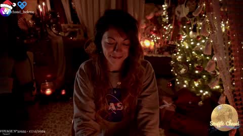 Snapshot of souffle_chaud chatting on 12-17-24, 09:05 . . online show from 12-17-24, 09:05