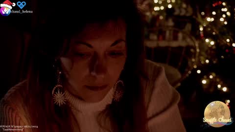 Snapshot of souffle_chaud chatting on 12-28-24, 09:19 . . online show from 12-28-24, 09:19
