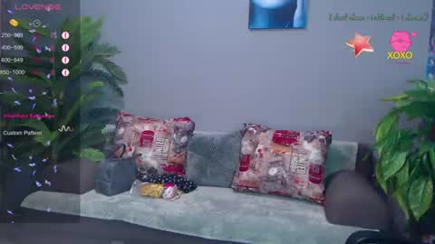 Snapshot of soul_liza chatting on 06-18-26, 02:23 Lisa online show from 06-18-26, 02:23