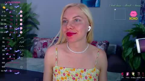 Snapshot of soul_liza chatting on 06-18-26, 09:14 Lisa online show from 06-18-26, 09:14