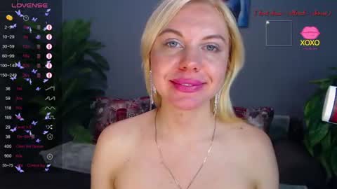 Snapshot of soul_liza chatting on 06-22-26, 02:35 Lisa online show from 06-22-26, 02:35