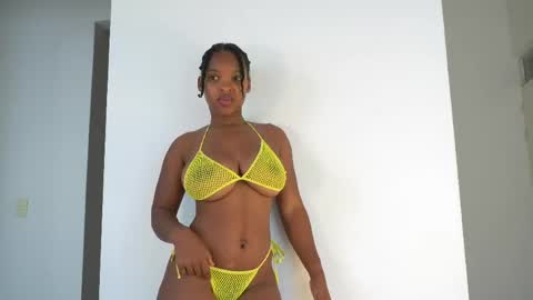 Snapshot of sow_fitt chatting on 05-26-26, 12:12 sow_fitt online show from 05-26-26, 12:12