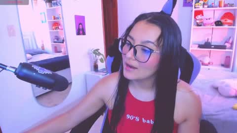 Snapshot of soy___lili chatting on 04-30-26, 01:39 Lili online show from 04-30-26, 01:39