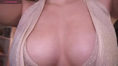 Snapshot of soy_iris chatting on 05-16-26, 12:04 Irisita online show from 05-16-26, 12:04