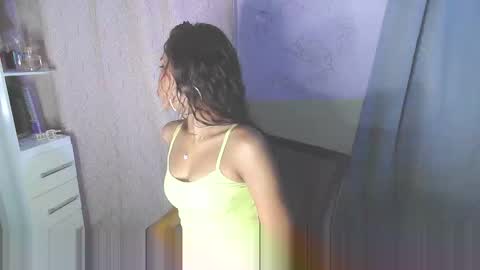 Snapshot of soy_miauhg chatting on 10-23-25, 04:45 Miauhg online show from 10-23-25, 04:45