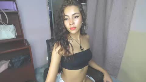 Snapshot of soy_miauhg chatting on 11-09-25, 05:28 Miauhg online show from 11-09-25, 05:28