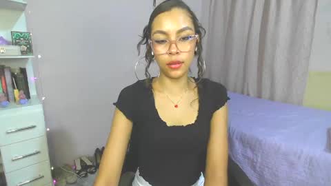 Snapshot of soy_miauhg chatting on 06-08-26, 05:30 Miauhg online show from 06-08-26, 05:30
