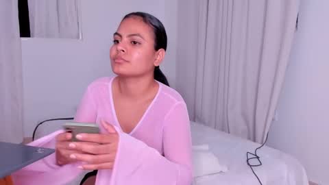 Snapshot of soy_naty_rose3 chatting on 01-11-25, 12:55 Naty online show from 01-11-25, 12:55