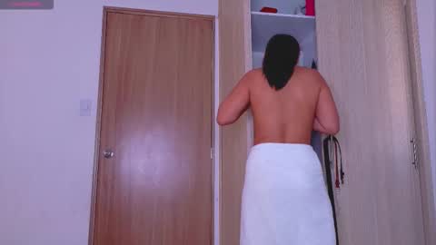 Snapshot of soy_naty_rose3 chatting on 10-14-25, 12:17 Naty online show from 10-14-25, 12:17