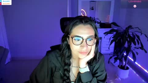 Luisa    online show from 01-08-25, 03:40