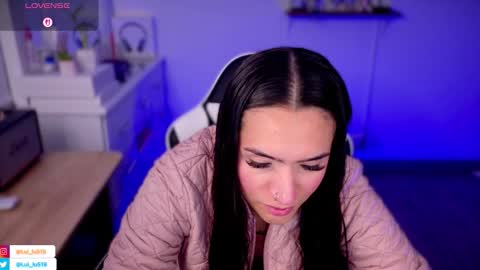 Luisa    online show from 10-31-25, 08:54