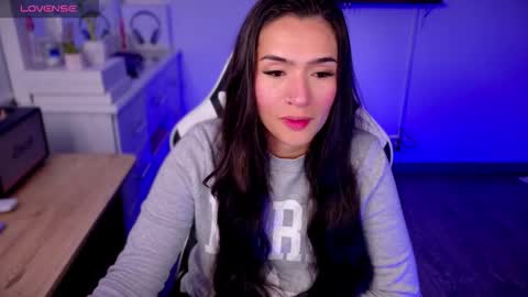 Luisa    online show from 11-02-25, 10:45