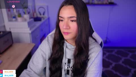 Luisa    online show from 11-13-25, 10:19