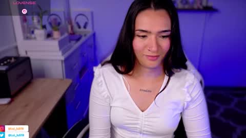 Luisa    online show from 11-20-25, 10:42