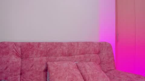 Instagram Soyamandaa  1 online show from 12-12-24, 10:20