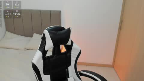 Instagram Soyamandaa  1 online show from 03-05-26, 10:17